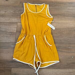 Ellie & Kate Women's Romper Large Yellow Spaghetti Strap Open Stomach Shorts